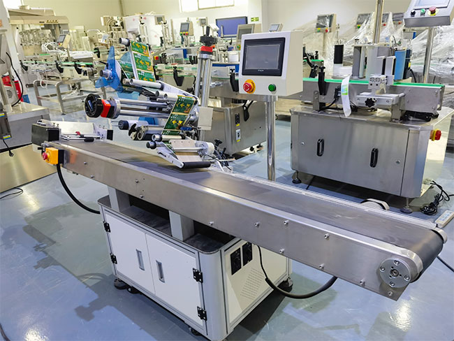 平面自动贴标机